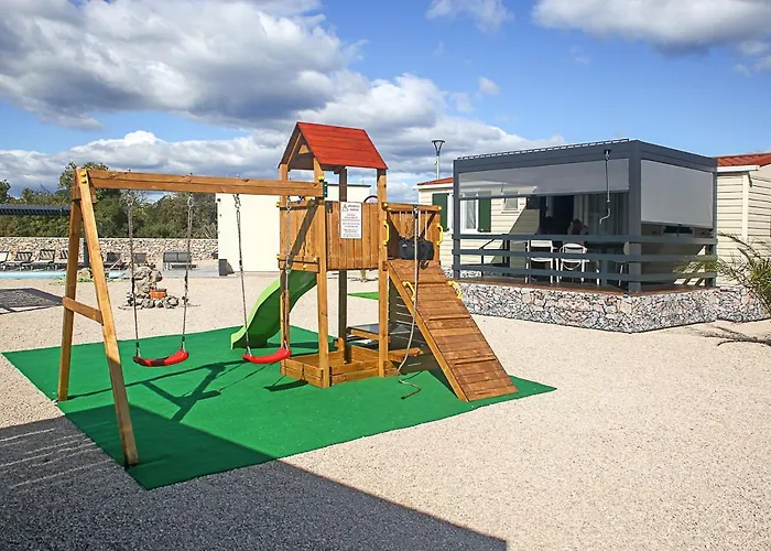 Auto-kamp Dvije Suze 4 Bristane